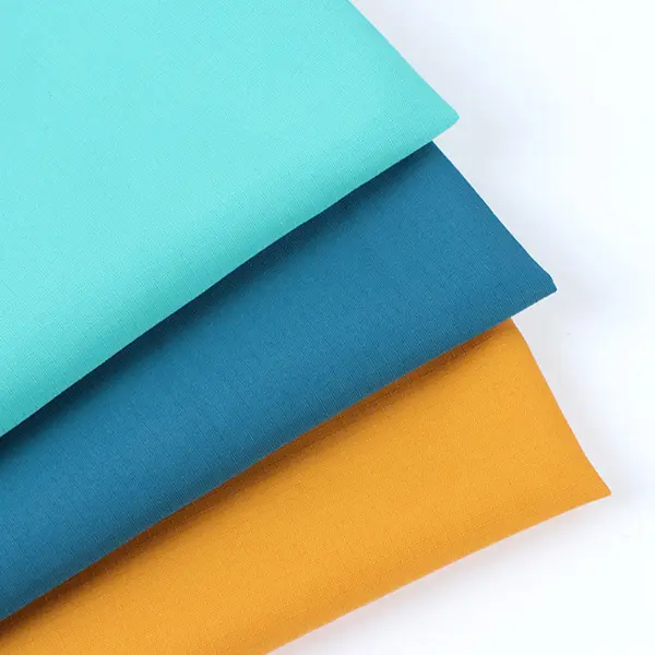 Nashe Textile amplia la propria linea di prodotti di tessuti per camicie lanciando nuovi tessuti multifunzionali per camicie in poliestere.